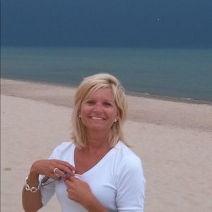 Meet your Posher, Nancy